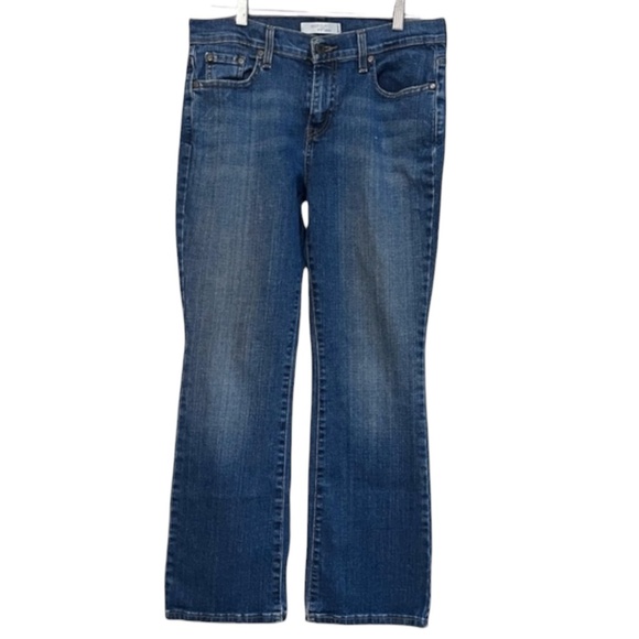 Levi’s 515 Low Rise Boot Cut Jeans Size 6 Short Women’s Jeans Medium Wash Denim - Picture 3 of 9